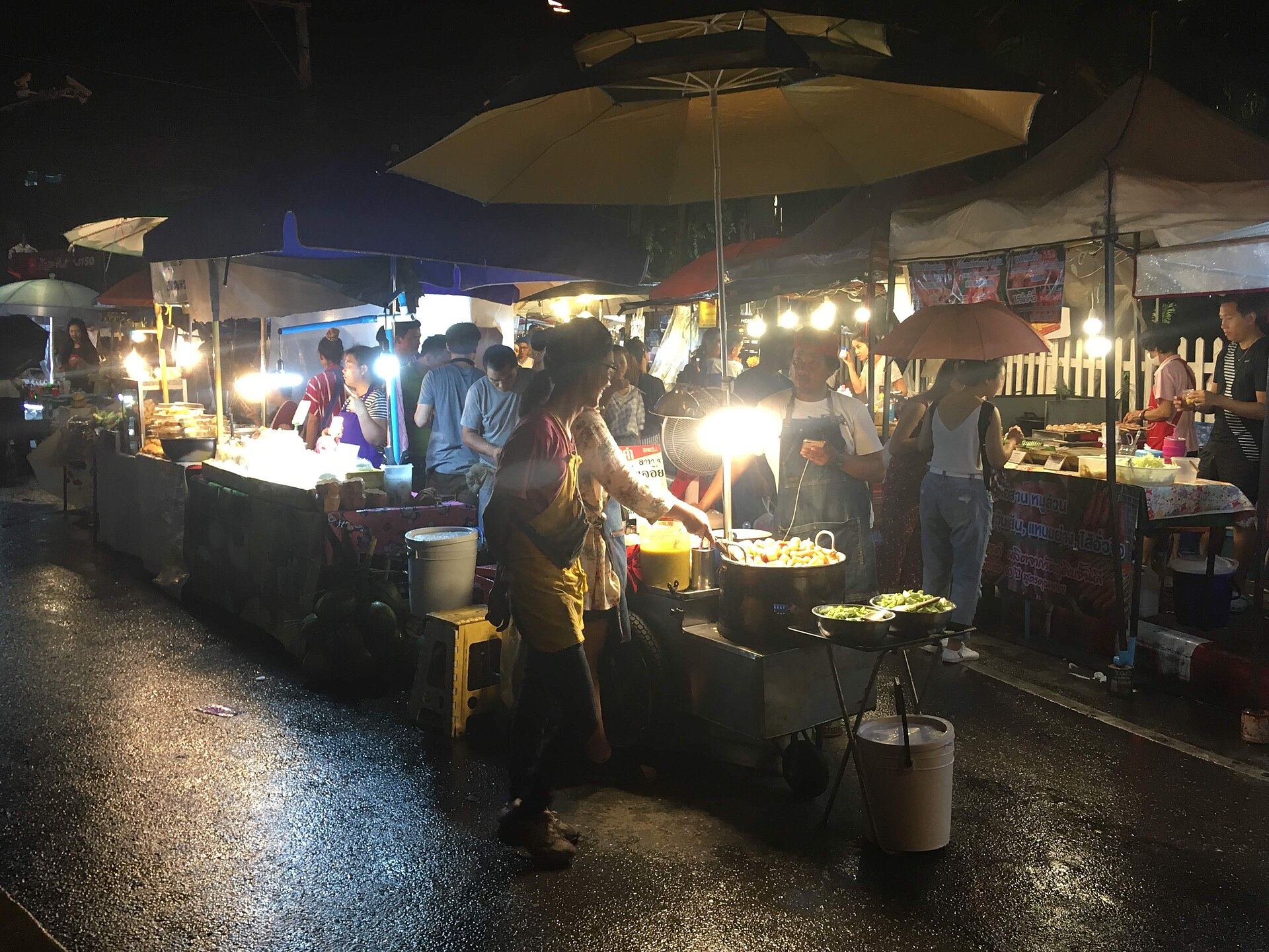 Chiang Mai Sunday walking street market